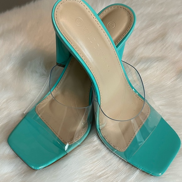 NWT Wild Diva Lounge Bosli Mint Clear  Plexi Stiletto Heel Sandals - Picture 6 of 11